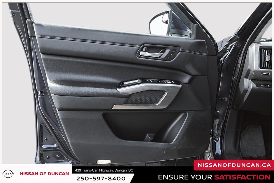 2022 Nissan Pathfinder Platinum-9