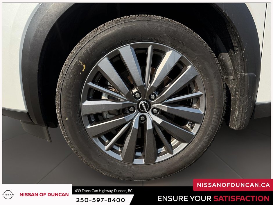 2025 Nissan Pathfinder SL-6