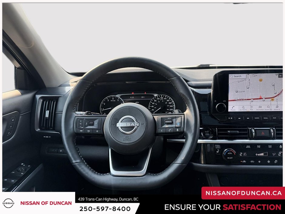 2025 Nissan Pathfinder SL-8