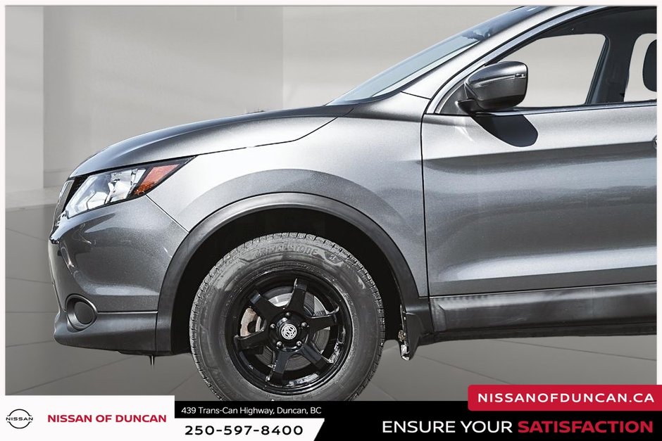 2017 Nissan Qashqai S-1