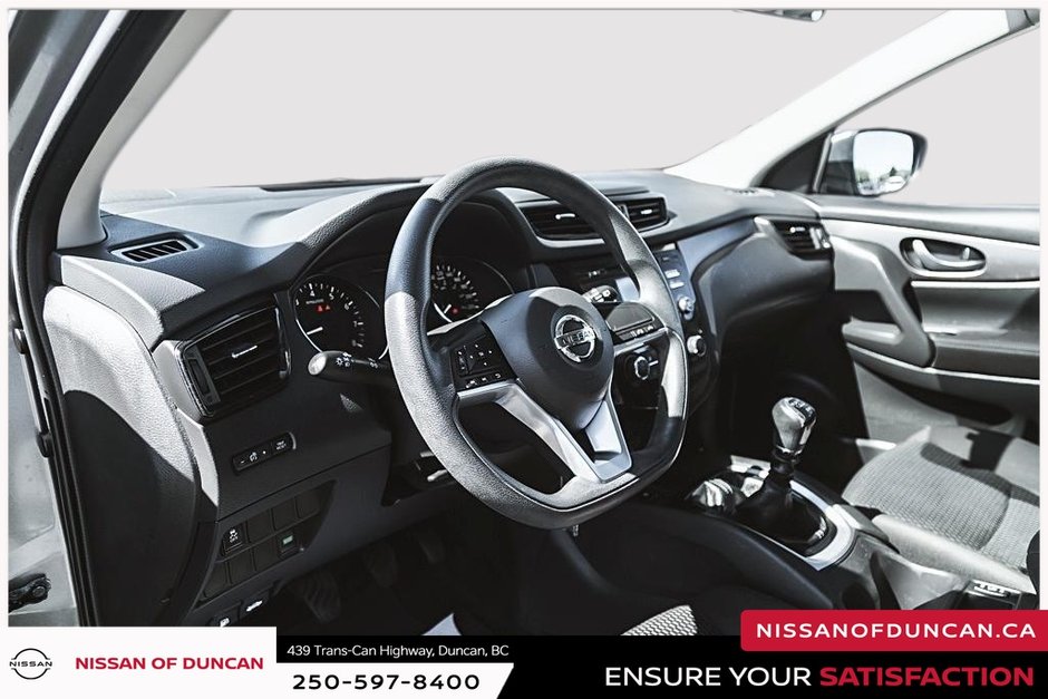 2017 Nissan Qashqai S-10