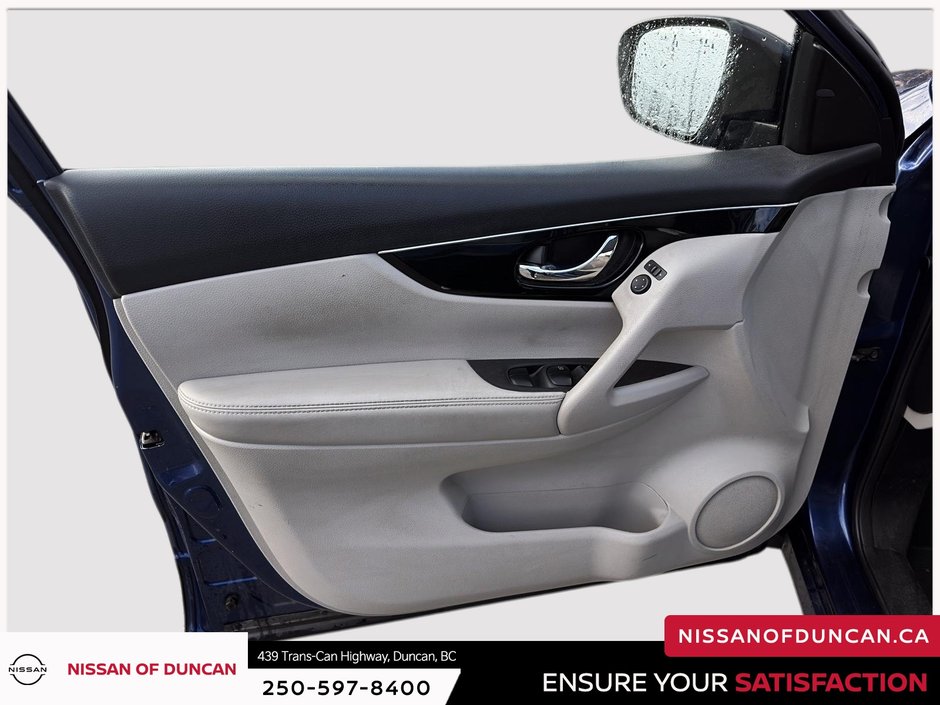 2018 Nissan Qashqai S-9