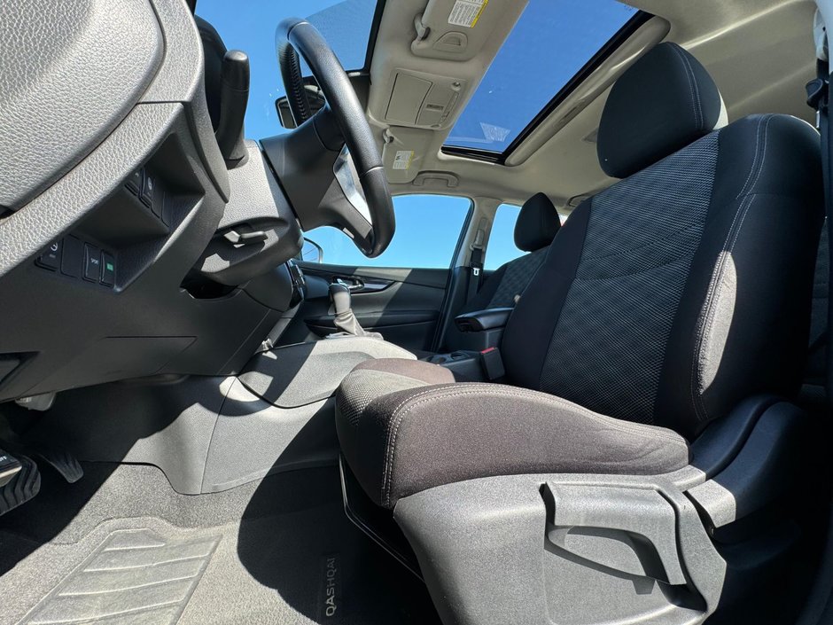 2020 Nissan Qashqai SV | Sunroof | Heated Seats | Remote Start | 33K-13