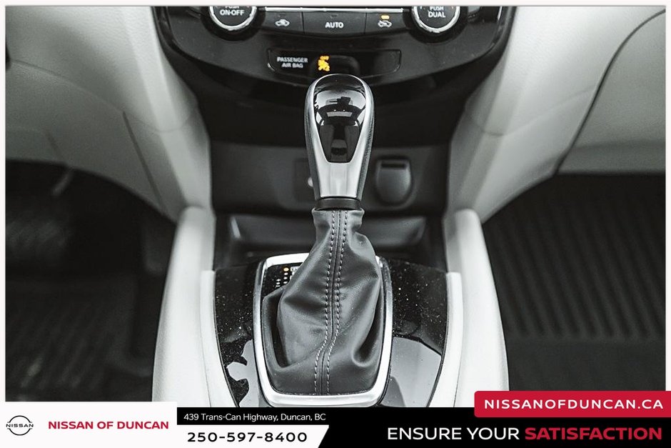 2020 Nissan Qashqai SV-16