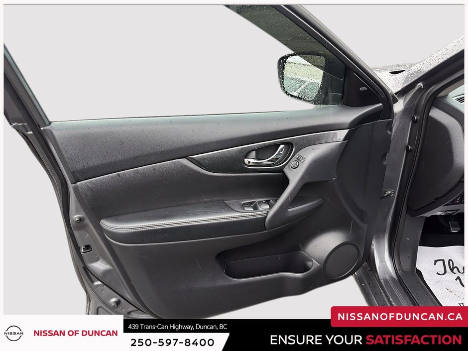 2015 Nissan Rogue SL-12