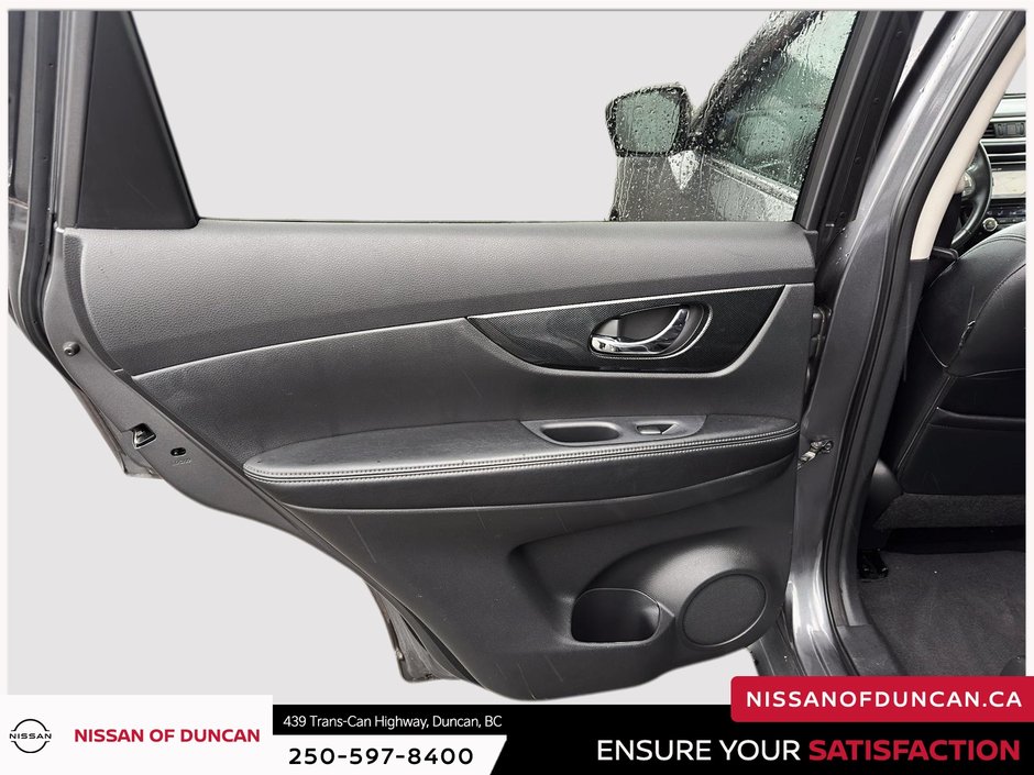 2015 Nissan Rogue SL-11