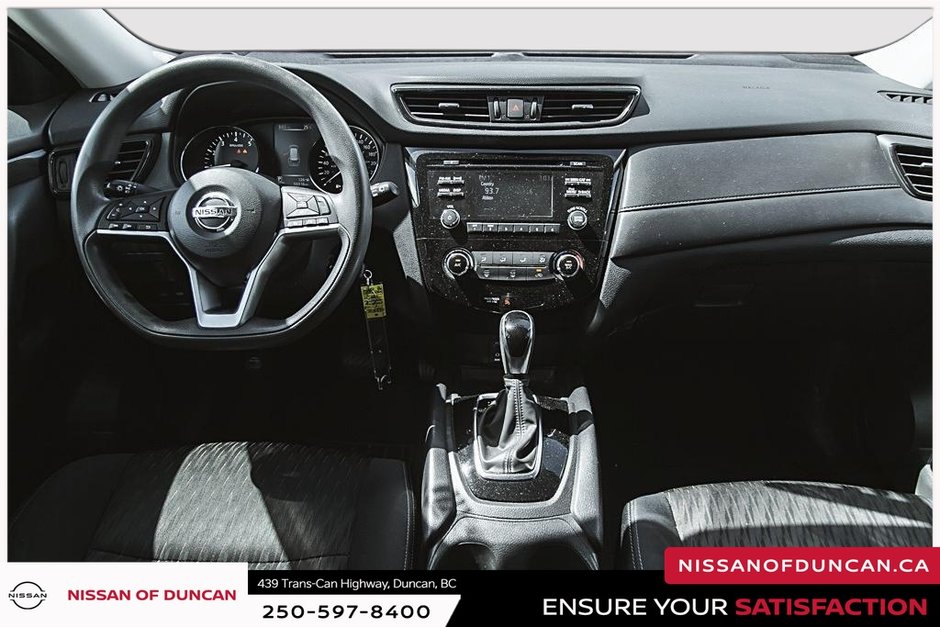 2017 Nissan Rogue S-14