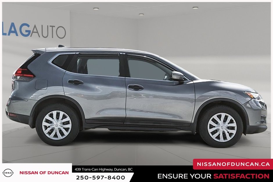 2017 Nissan Rogue S-6