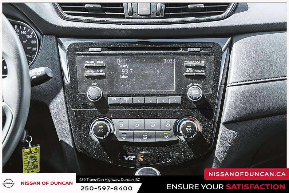 2017 Nissan Rogue S-16