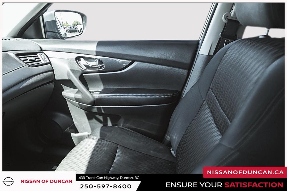 2017 Nissan Rogue SV-30