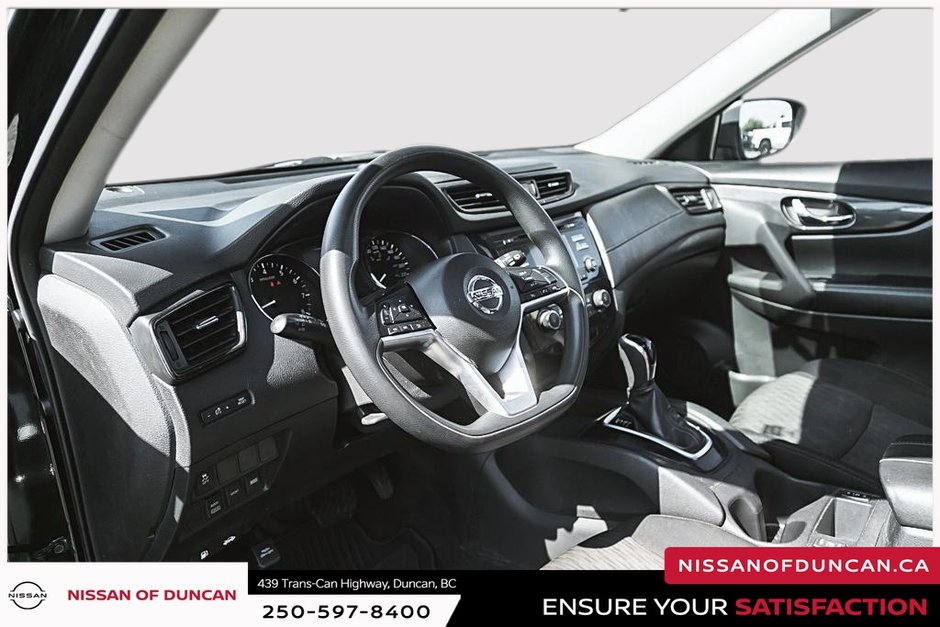 2017 Nissan Rogue SV-12