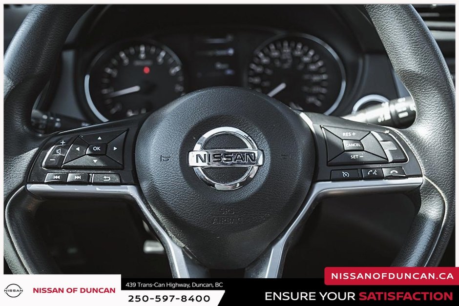 2017 Nissan Rogue SV-23