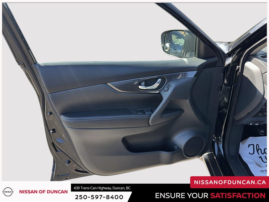 2017 Nissan Rogue SV-11