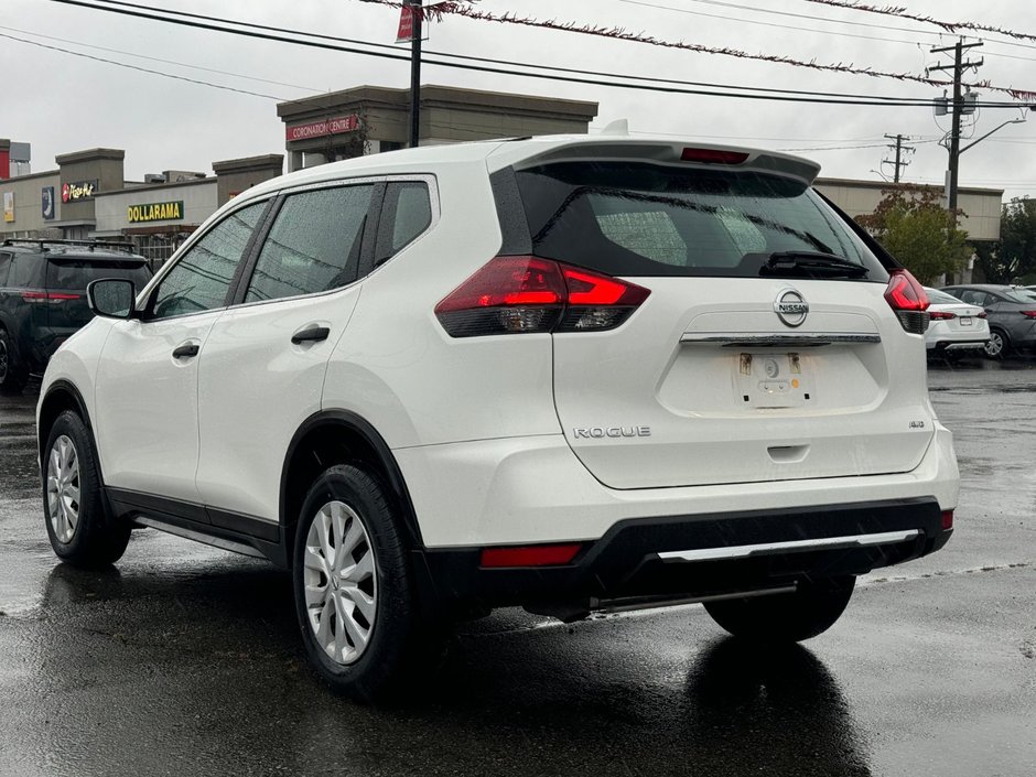 2018 Nissan Rogue S-6