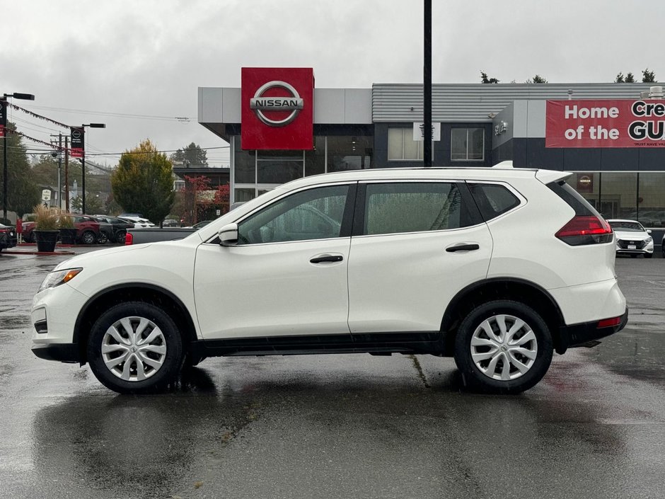 2018 Nissan Rogue S-7