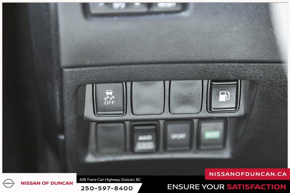 2019 Nissan Rogue S-19