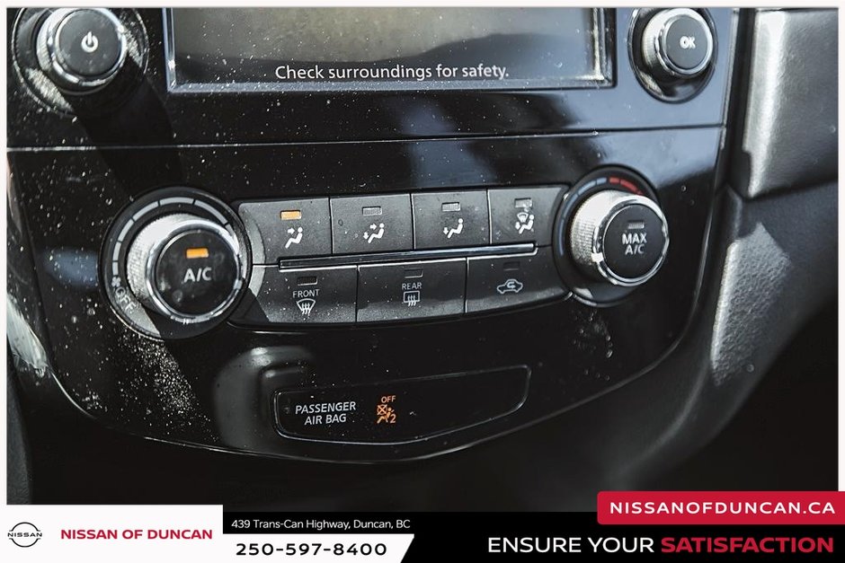 2019 Nissan Rogue S-26