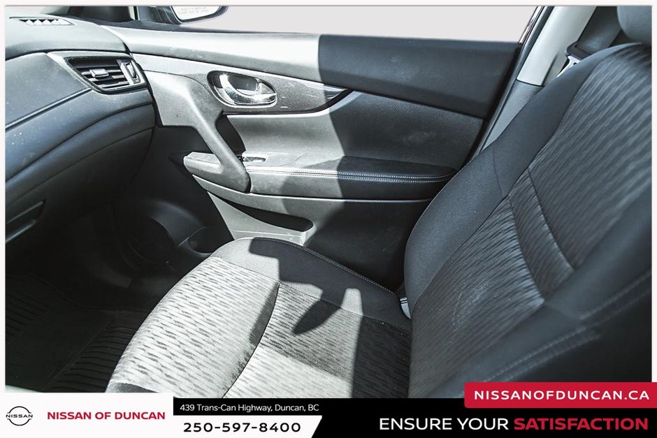 2019 Nissan Rogue SV-28