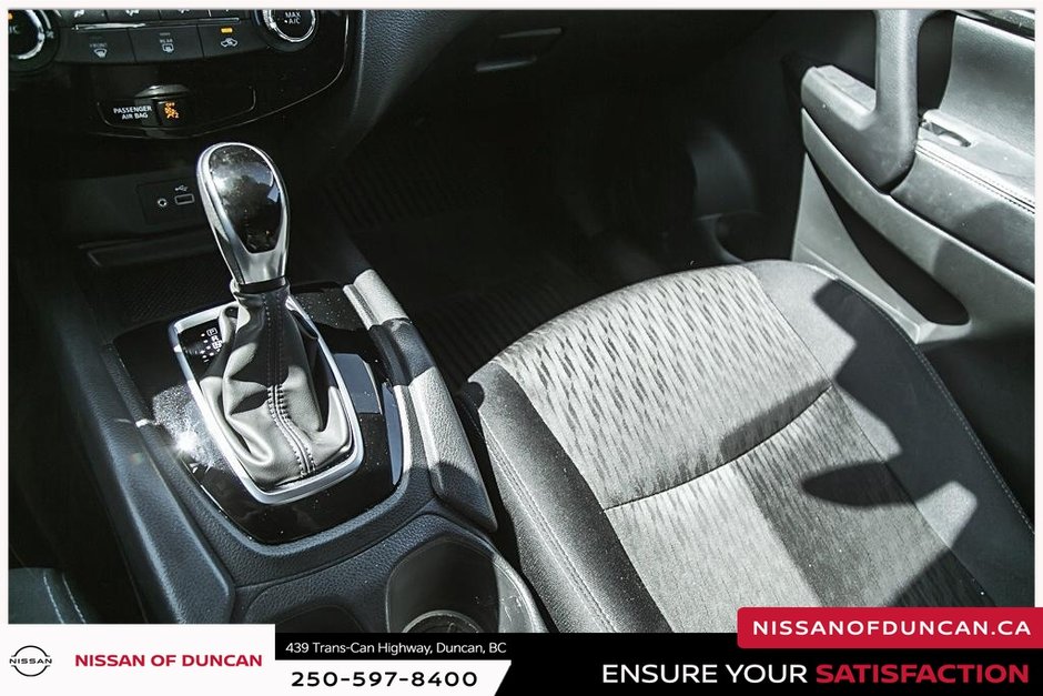 2019 Nissan Rogue SV-27