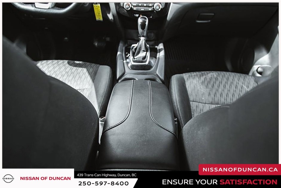 2020 Nissan Rogue SV-18