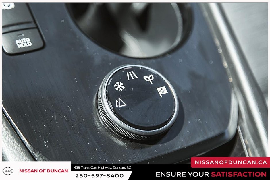 2023 Nissan Rogue SV-28