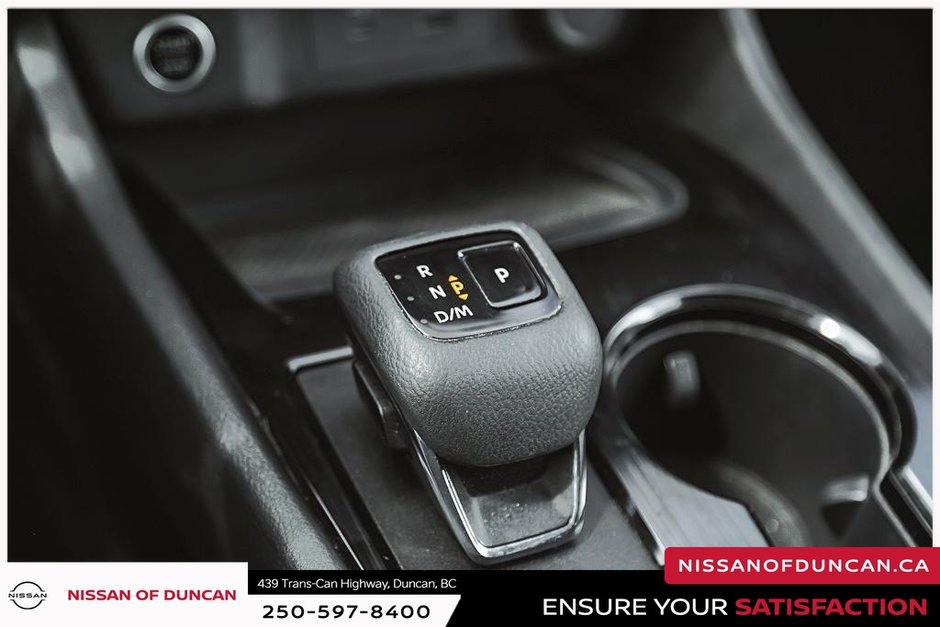 2023 Nissan Rogue S-29