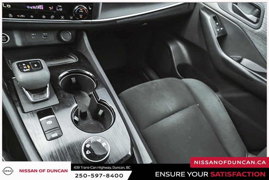 2023 Nissan Rogue S-31