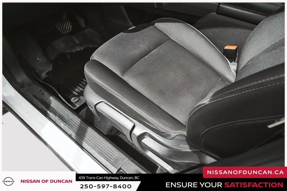 2023 Nissan Rogue S-11
