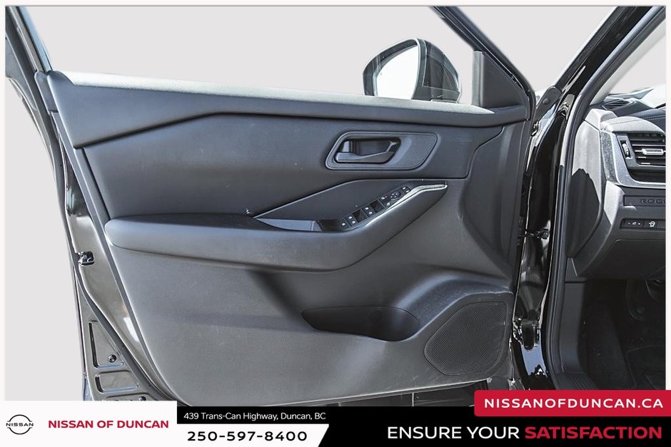 2024 Nissan Rogue S-10