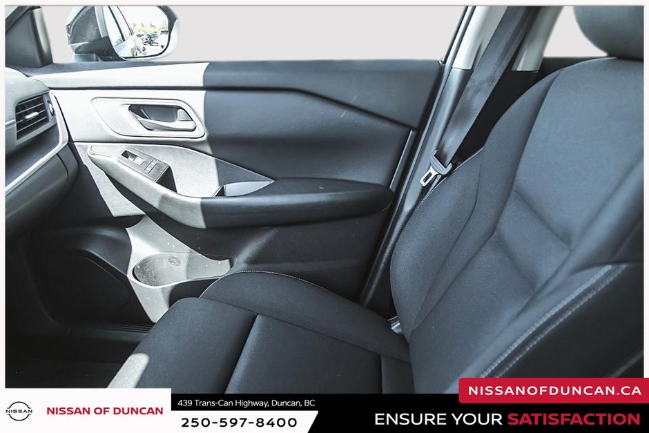 2024 Nissan Rogue S-31