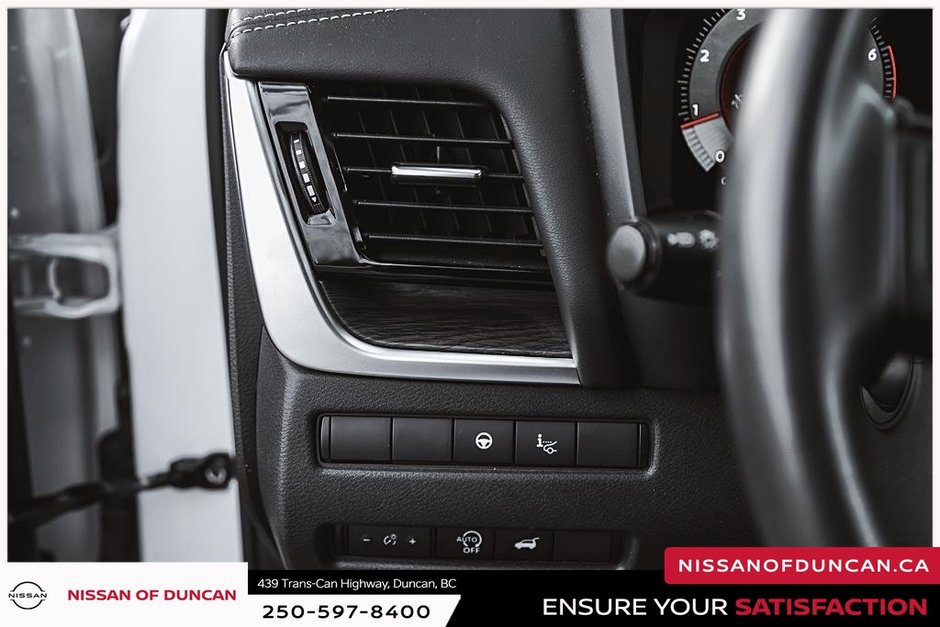 2024 Nissan Rogue Platinum-21