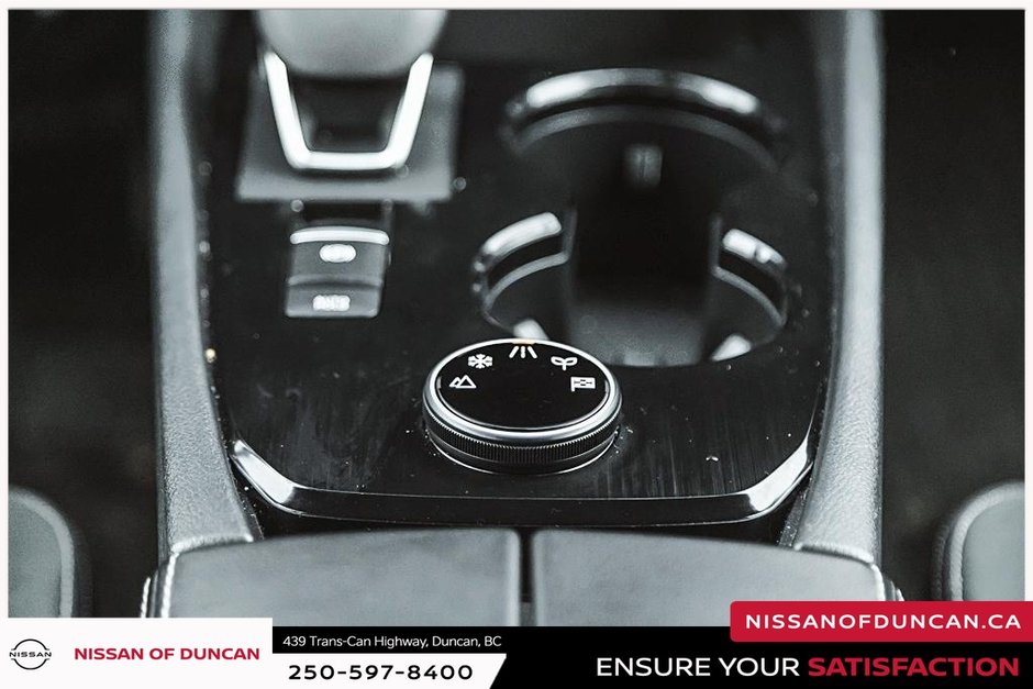 2024 Nissan Rogue S-17