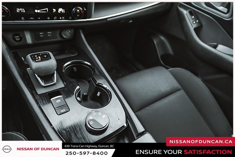 2024 Nissan Rogue S-26