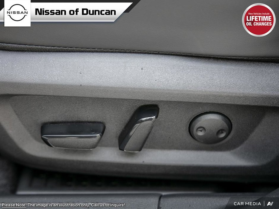 2025 Nissan Rogue PLATINUM-24