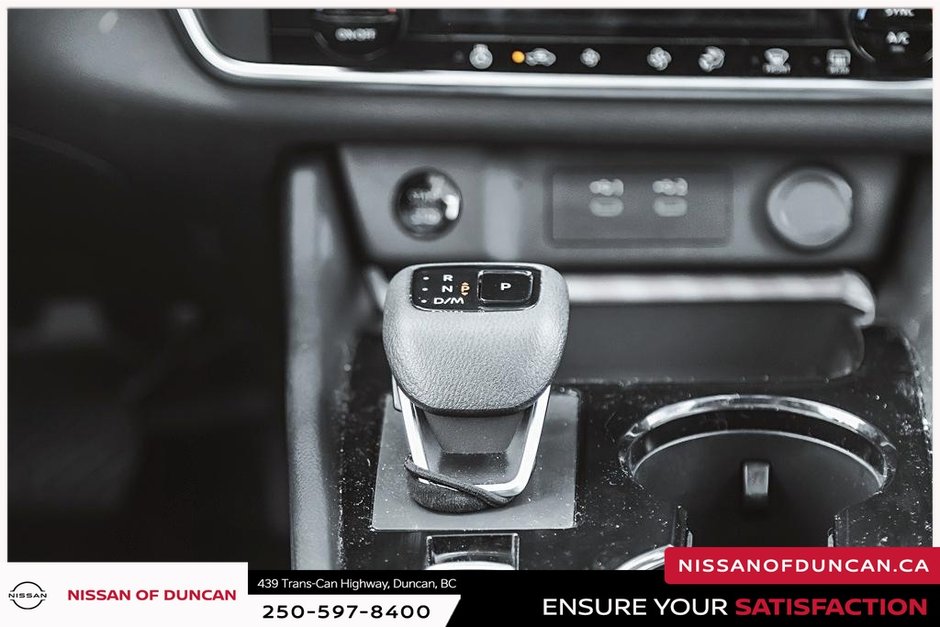 2025 Nissan Rogue Midnight Edition-20