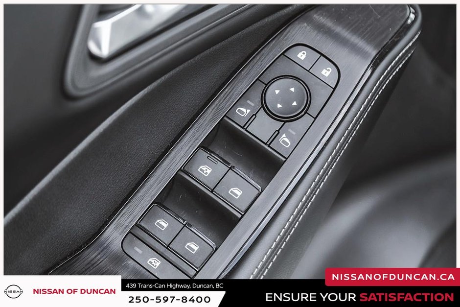 2025 Nissan Rogue Midnight Edition-10