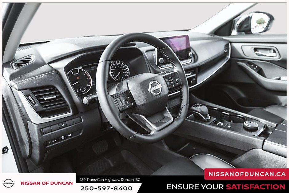 2025 Nissan Rogue Midnight Edition-11