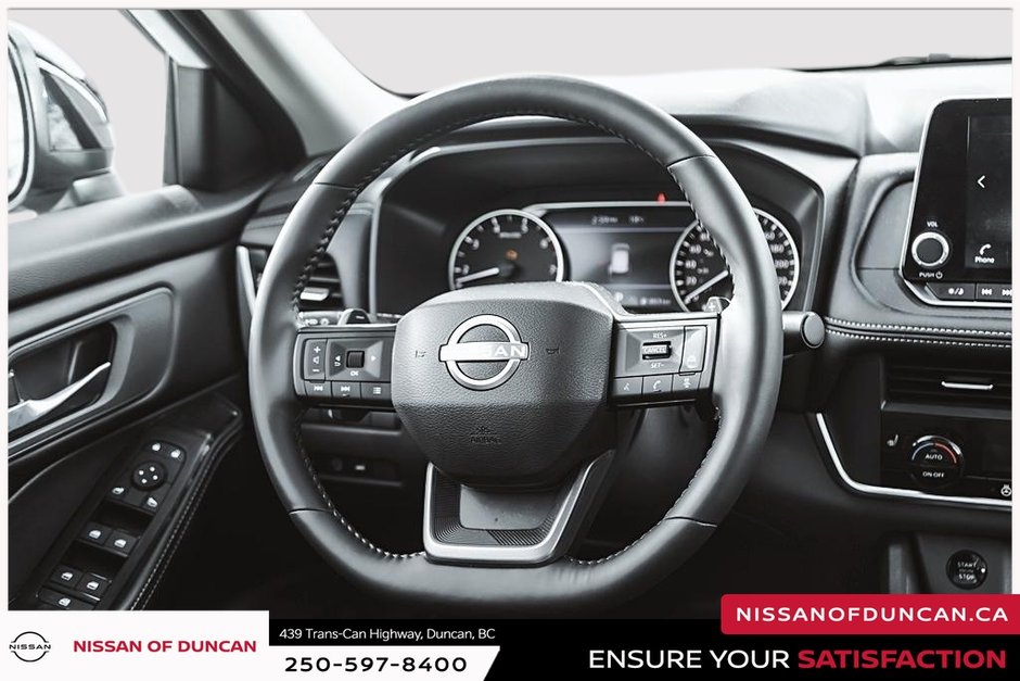 2025 Nissan Rogue Midnight Edition-16