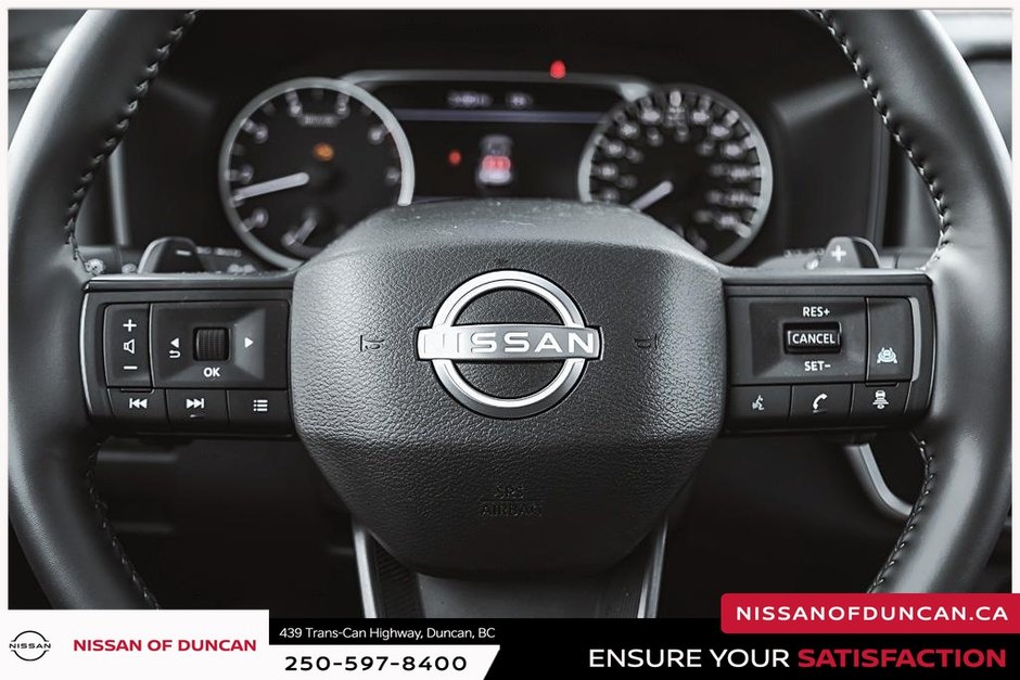 2025 Nissan Rogue Midnight Edition-24