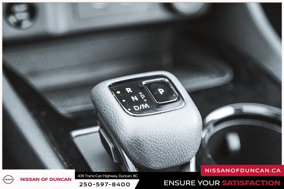 2025 Nissan Rogue SV-27