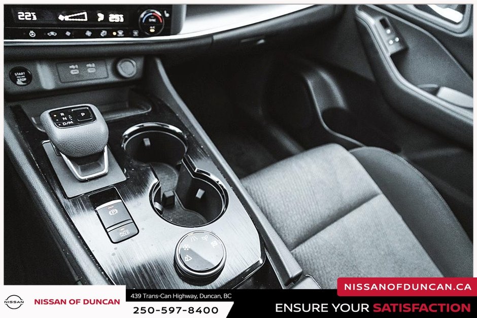 2025 Nissan Rogue SV-29