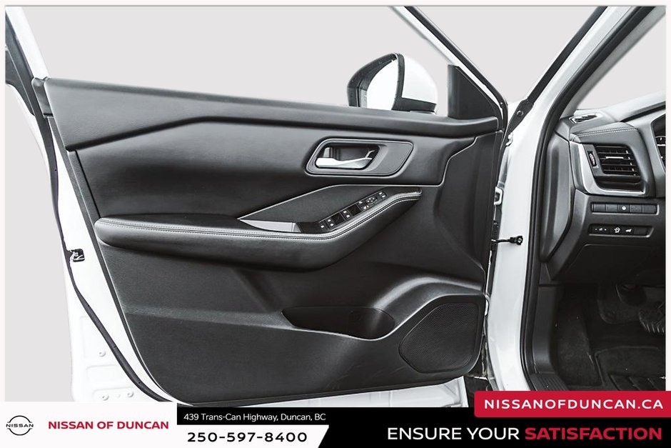 2025 Nissan Rogue SV-8