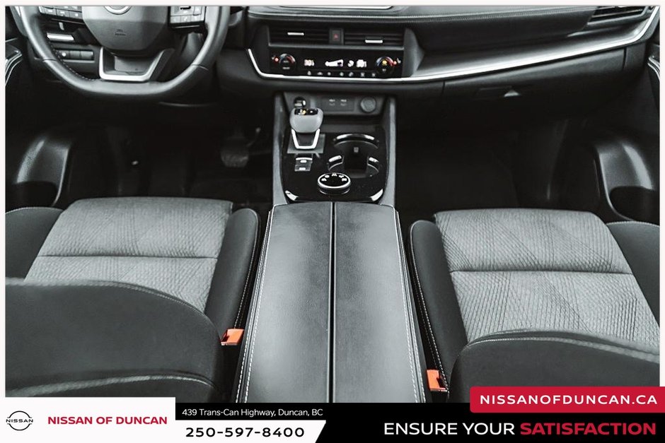 2025 Nissan Rogue SV-19