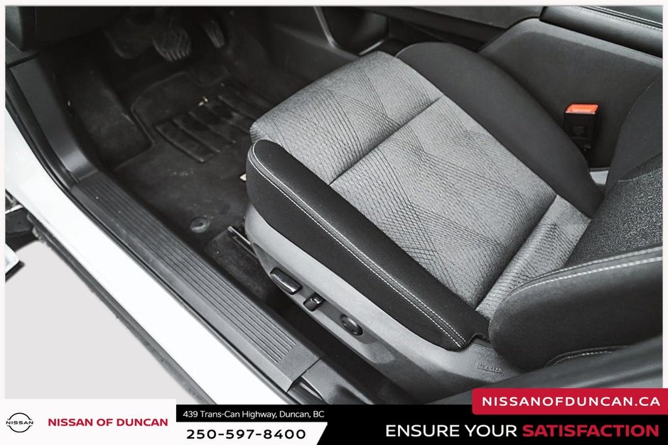 2025 Nissan Rogue SV-10