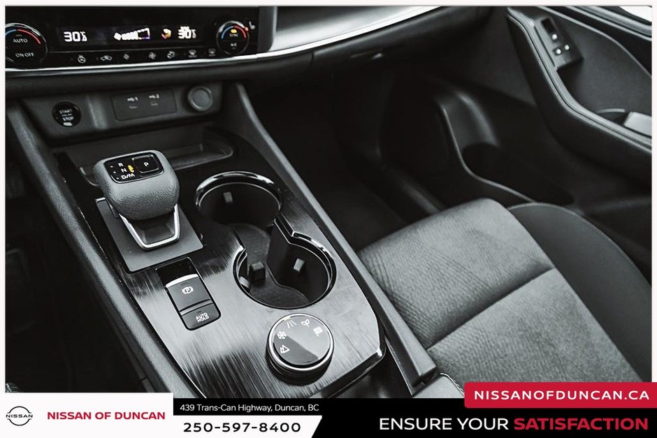 2025 Nissan Rogue SV-27