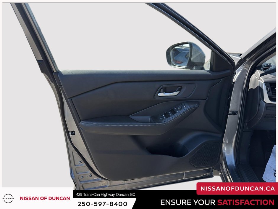 2025 Nissan Rogue SV-10