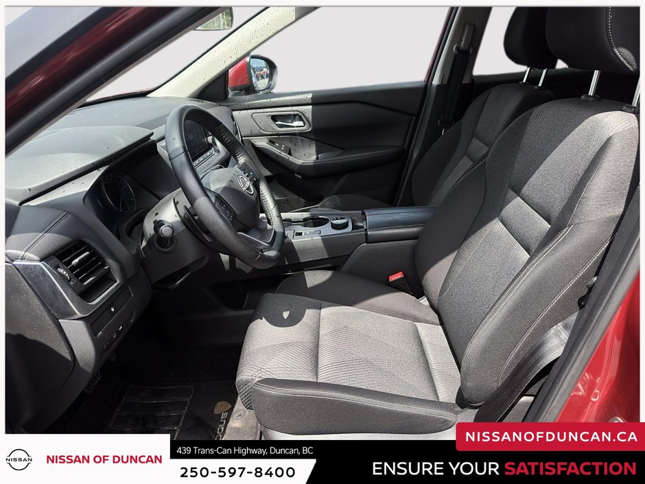 2025 Nissan Rogue SV-8