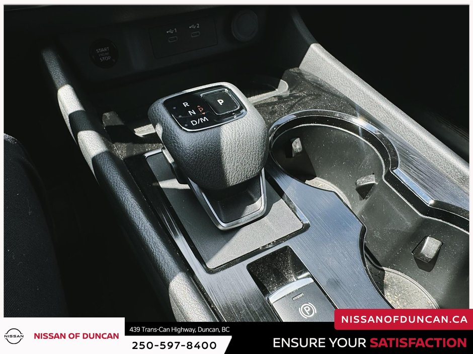 2025 Nissan Rogue SV-13