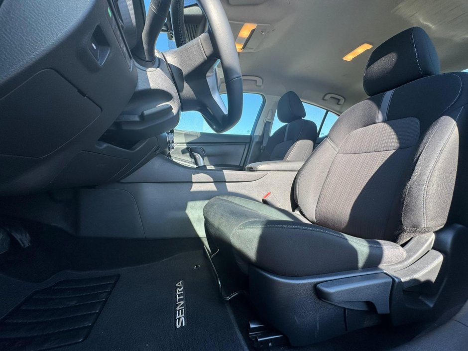 2022 Nissan Sentra SV | Heated Seats | Rear Camera | ONLY 41K!-10