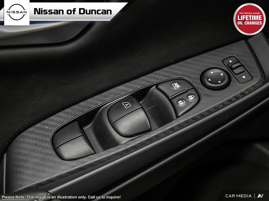 2025 Nissan Sentra SV MOONROOF-14